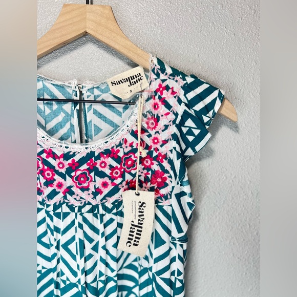 NWT! Savanna Jane Embroidered Floral Ruffle Sleeve Top Size Small - Picture 4 of 5